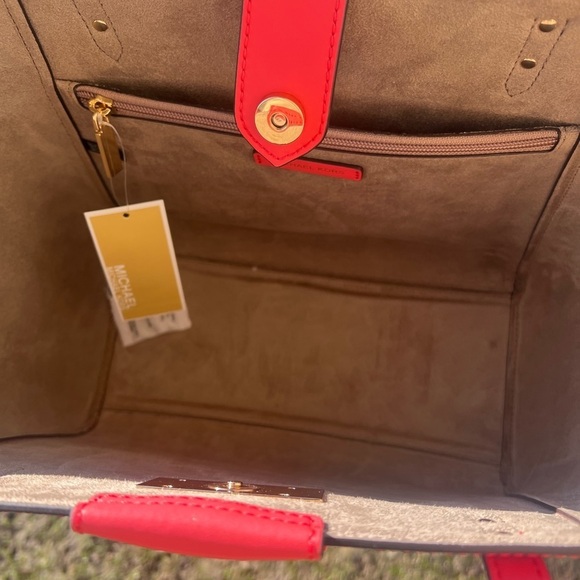 MICHAEL KORS SALMON ans BAMBOO coloured large Tote, NWT - Picture 14 of 16